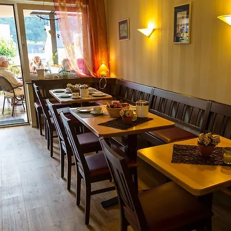 Weingut Knodt-trossen Apartment Krov