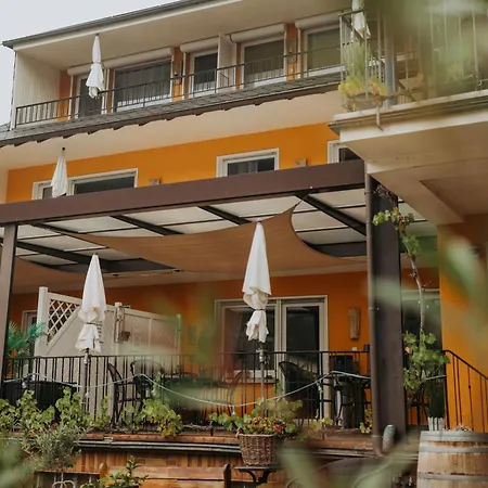 Weingut Knodt-trossen * Kröv